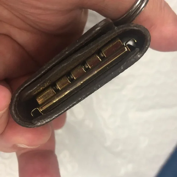 LV Damier key case in excellent condition - Picture 10 of 13